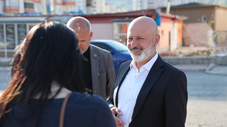 BAŞKAN ÇOLAKBAYRAKDAR, ERKİLET’TE 2025 YILINDA KAPALI PAZAR YERİNİN HİZMETE GİRECEĞİNİN MÜJDESİNİ VERDİ