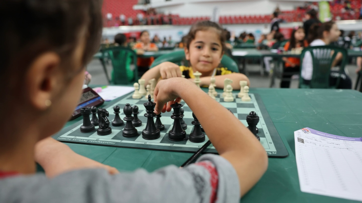 BAŞKAN ÇOLAKBAYRAKDAR, “SATRANÇTA KAZANAN TÜRKİYE’NİN GELECEĞİ EVLATLARIMIZDIR”