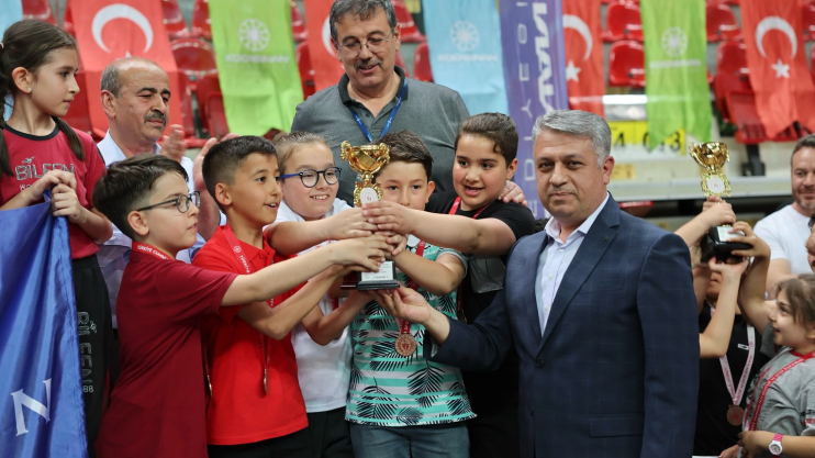 BAŞKAN ÇOLAKBAYRAKDAR: “KAYSERİ’Yİ SATRANÇTA DA MARKA ŞEHİR YAPMAK İÇİN ÇALIŞIYORUZ”
