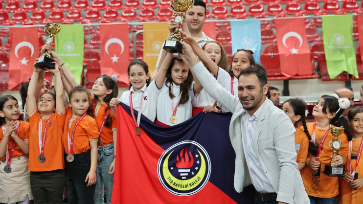 BAŞKAN ÇOLAKBAYRAKDAR: “KAYSERİ’Yİ SATRANÇTA DA MARKA ŞEHİR YAPMAK İÇİN ÇALIŞIYORUZ”