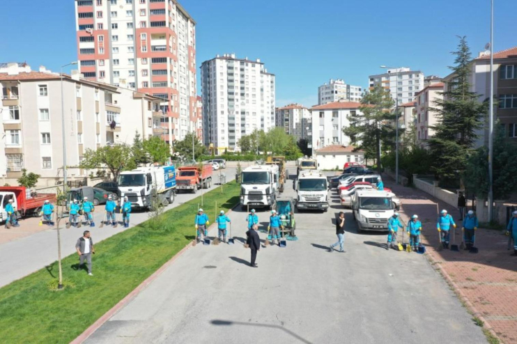 BAŞKAN ÇOLAKBAYRAKDAR: “TEMİZLİKTE TÜRKİYE’NİN EN MODERN FİLOSU KOCASİNAN’DA”