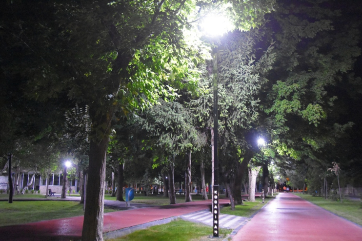 KOCASİNAN’IN GÖZ ALICI PARKLARI ŞEHRE RENK KATIYOR