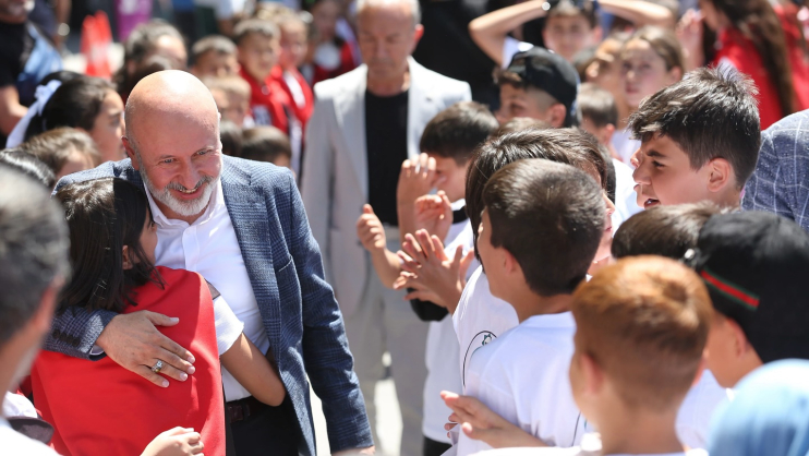 BAŞKAN ÇOLAKBAYRAKDAR: “EĞİTİM VE SPORUN MERKEZİ ERVA İLE GELECEĞE SAĞLAM ADIMLAR ATIYORUZ”