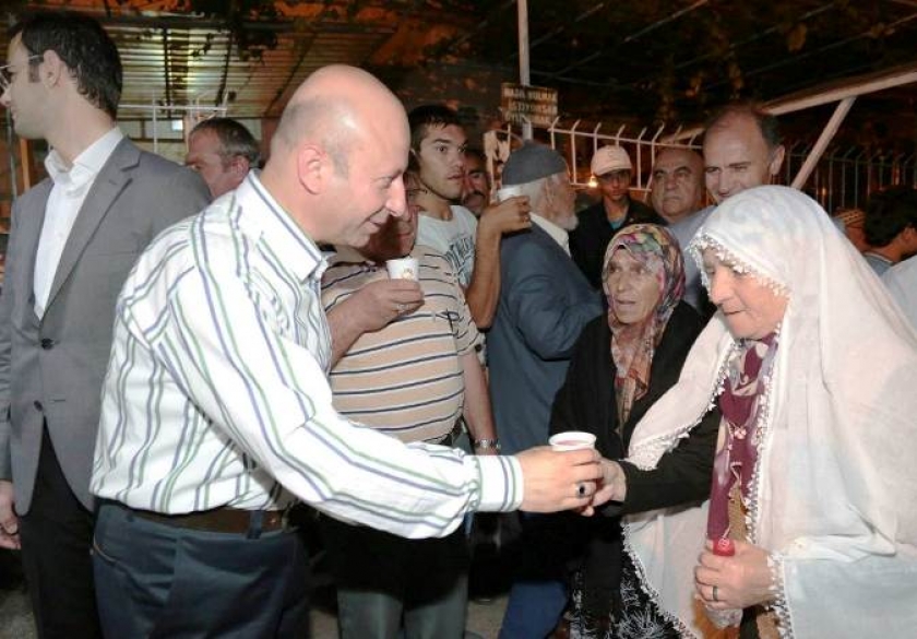 KOCASİNAN BELEDİYESİ HİZMETTE SINIR TANIMIYOR