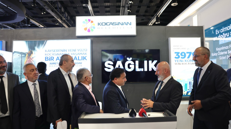 BAŞKAN ÇOLAKBAYRAKDAR, "KENTSEL DÖNÜŞÜMÜ KENDİ İMKÂNLARIYLA YÜRÜTEN TÜRKİYE’DEKİ TEK İLÇE BELEDİYESİYİZ"