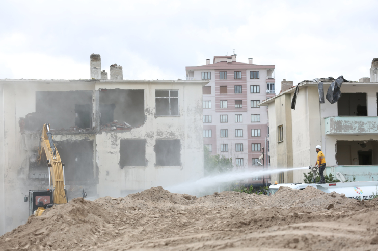 BAŞKAN ÇOLAKBAYRAKDAR: “KENTSEL DÖNÜŞÜME KAYSERİ USULÜ DOKUNUŞ: ÜÇ HİZMET AYNI ANDA HAYATA GEÇİYOR”