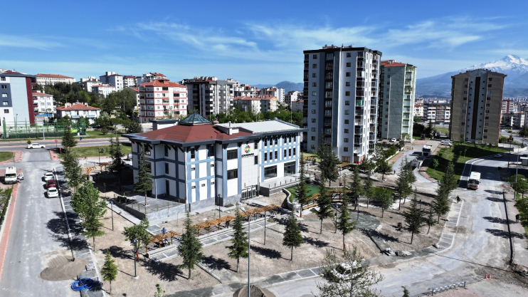 BAŞKAN ÇOLAKBAYRAKDAR: “ŞEHRİMİZİN EN EŞSİZ MERKEZİ, HİZMETE AÇILDI. HAYIRLI OLSUN”