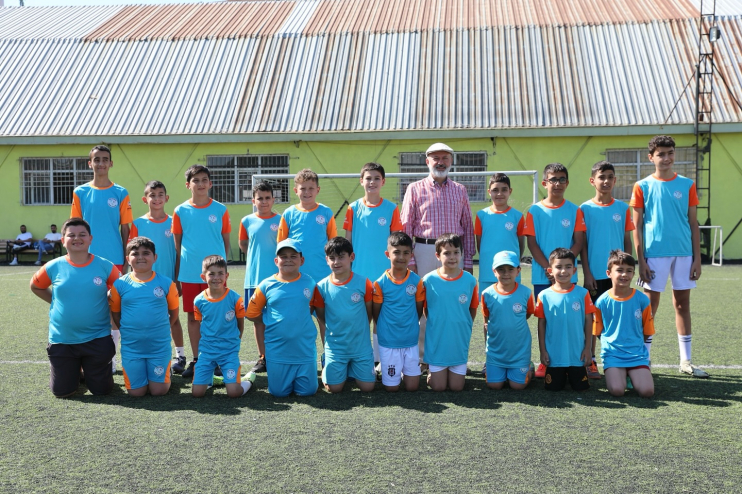 BAŞKAN ÇOLAKBAYRAKDAR YAZ OKULLARINDA ÇOCUKLARLA BULUŞTU