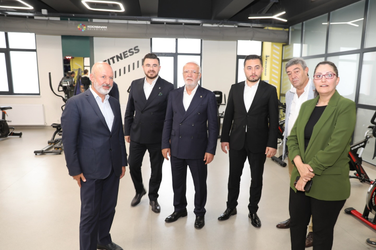 BAŞKAN ÇOLAKBAYRAKDAR, GENEL BAŞKAN VEKİLİ ELİTAŞ’I KOCASİNAN AKADEMİ’DE AĞIRLADI