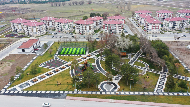 BAŞKAN ÇOLAKBAYRAKDAR, “KİŞİ BAŞINA 17,44 M² YEŞİL ALAN, 526 PARK VE 965 BİN AĞAÇLA GELECEĞE NEFES, ŞEHRE OKSİJEN”