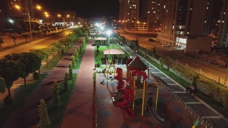 BAŞKAN ÇOLAKBAYRAKDAR, “KİŞİ BAŞINA 17,44 M² YEŞİL ALAN, 526 PARK VE 965 BİN AĞAÇLA GELECEĞE NEFES, ŞEHRE OKSİJEN”