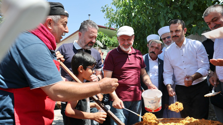 BAŞKAN ÇOLAKBAYRAKDAR: “BİRLİK VE BERABERLİĞİMİZ DAİM OLSUN”