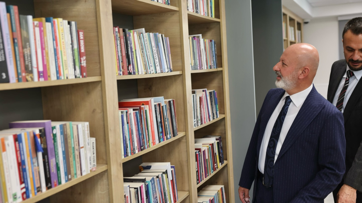 BAŞKAN ÇOLAKBAYRAKDAR’DAN KAYSERİ’YE TÜRKİYE’NİN EN GÖRKEMLİ KÜTÜPHANESİ