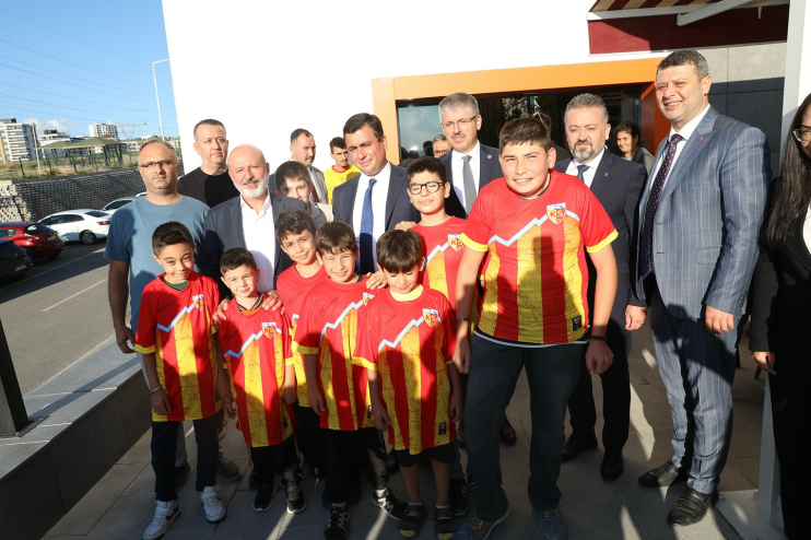 MİLLETVEKİLİ GÖKÇEK’TEN BAŞKAN ÇOLAKBAYRAKDAR’A ÖVGÜ VE TEŞEKKÜR