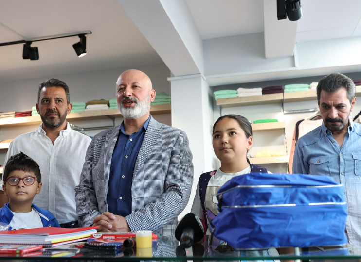 BAŞKAN ÇOLAKBAYRAKDAR, “TÜRKİYE’DE ÖRNEK, FARKLI VE GÖNÜLLER YAPAN BİR BELEDİYEYİZ”