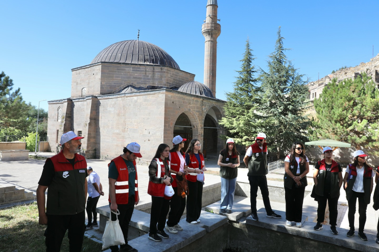 BAŞKAN ÇOLAKBAYRAKDAR, “ERKİLET’İN KADİM KÜLTÜRÜNÜ GELECEK NESİLLERE TAŞIYORUZ”