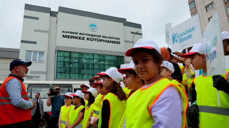 BAŞKAN ÇOLAKBAYRAKDAR: "DAHA TEMİZ ÇEVRE İÇİN DURMADAN ÇALIŞIYORUZ"