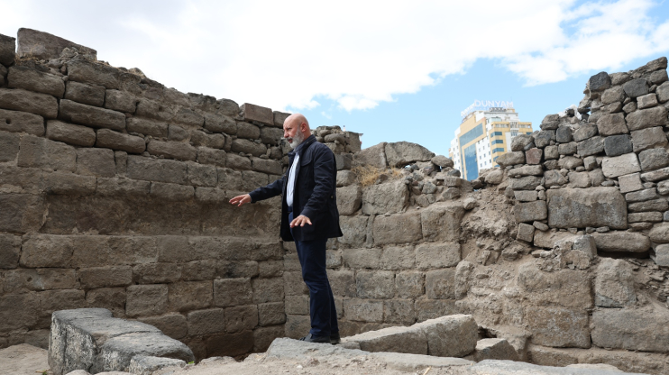 BAŞKAN ÇOLAKBAYRAKDAR: “ECDAT YADİGÂRI MEDRESE, ŞEHRİMİZİN KALBİ VE KÜLTÜR HAZİNESİ OLACAK”