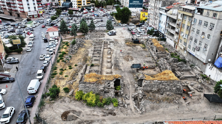 BAŞKAN ÇOLAKBAYRAKDAR: “ECDAT YADİGÂRI MEDRESE, ŞEHRİMİZİN KALBİ VE KÜLTÜR HAZİNESİ OLACAK”