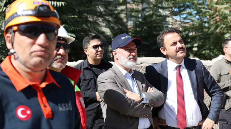 BAŞKAN ÇOLAKBAYRAKDAR: “DEPREM GERÇEĞİNİ UNUTMAYALIM, HER DAİM HAZIRLIKLI OLMALIYIZ”
