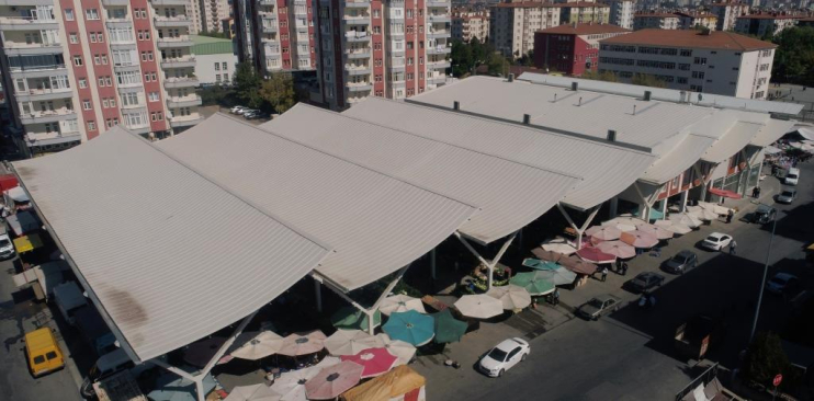 BAŞKAN ÇOLAKBAYRAKDAR, “SOSYAL TESİSLERLE HEMŞEHRİLERİMİZİN HAYATINA VE KOCASİNAN’A DEĞER KATIYORUZ”