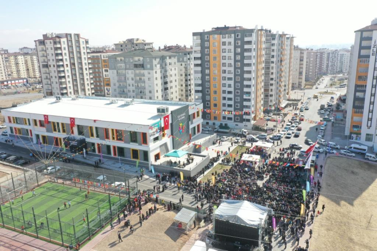 BAŞKAN ÇOLAKBAYRAKDAR, “SOSYAL TESİSLERLE HEMŞEHRİLERİMİZİN HAYATINA VE KOCASİNAN’A DEĞER KATIYORUZ”