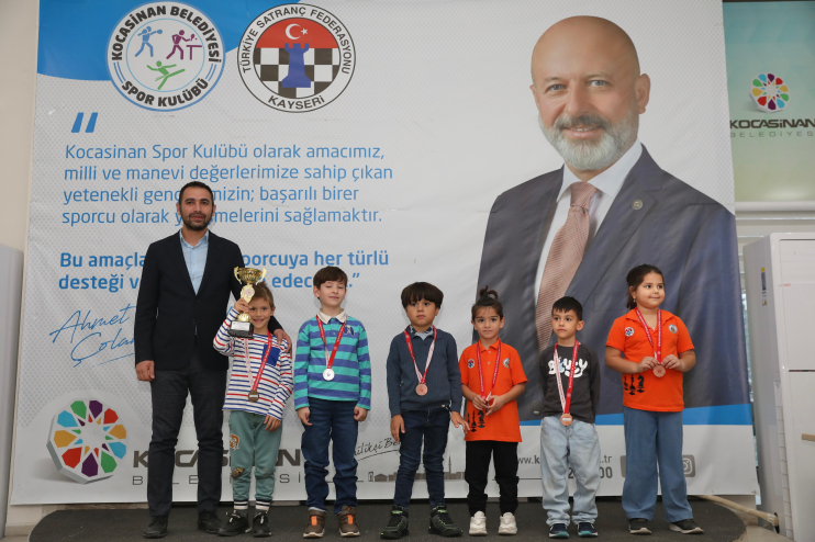 BAŞKAN ÇOLAKBAYRAKDAR, “GELECEĞİN LİDERLERİ YETİŞİYOR”