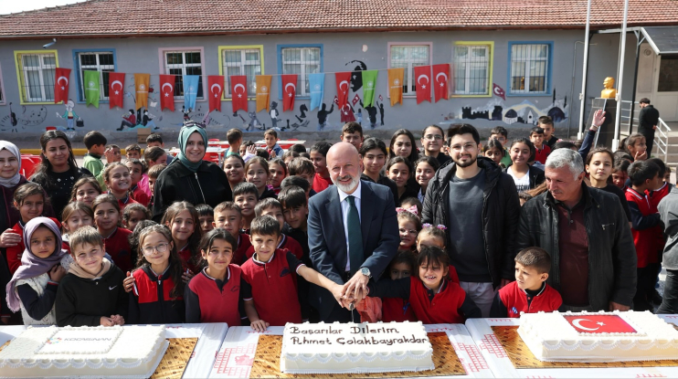 BAŞKAN ÇOLAKBAYRAKDAR: “BİR ŞEHRİN KALBİ, ÇOCUKLARIN GÜLÜŞÜYLE ATAR”