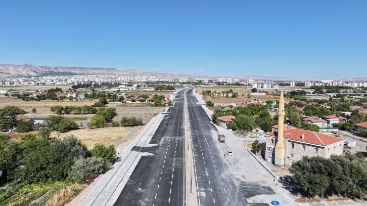 BAŞKAN ÇOLAKBAYRAKDAR: “YENİ BULVAR, KAYSERİ’NİN GELECEĞİNE ATILMIŞ STRATEJİK BİR ADIMDIR”