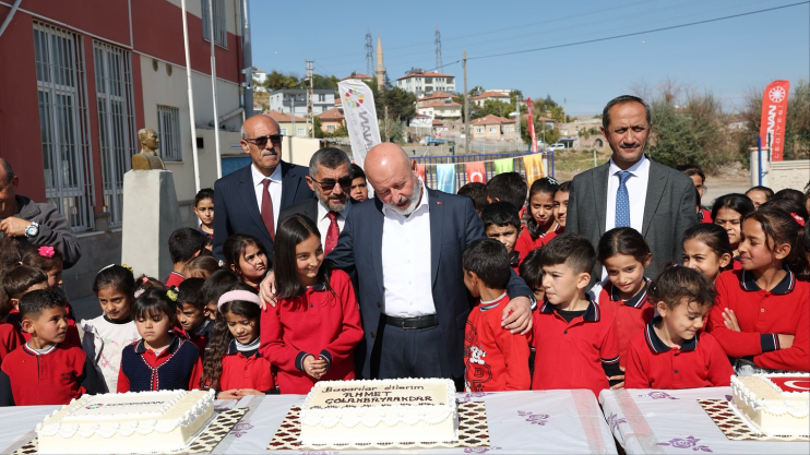 BAŞKAN ÇOLAKBAYRAKDAR: “MUTLU ÇOCUKLAR, GÜÇLÜ VE BÜYÜK TÜRKİYE’NİN TEMİNATIDIR”
