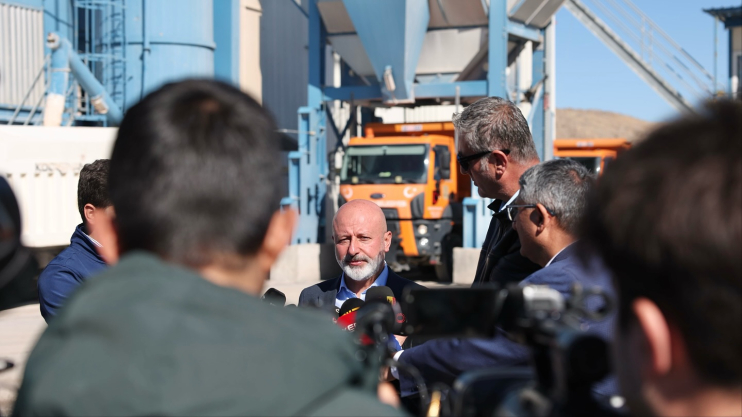BAŞKAN ÇOLAKBAYRAKDAR: “KENDİ ÜRETTİĞİMİZ ASFALT SAYESİNDE KAMUDA 625 MİLYON TL TASARRUFLA REKOR KIRDIK”