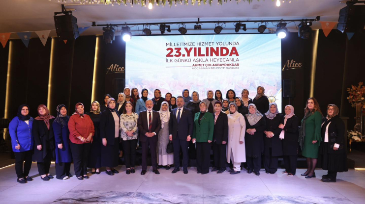 BAŞKAN ÇOLAKBAYRAKDAR: “VATANDAŞ ODAKLI HİZMET ANLAYIŞIYLA TÜRKİYE’DE FARK OLUŞTURUYORUZ”