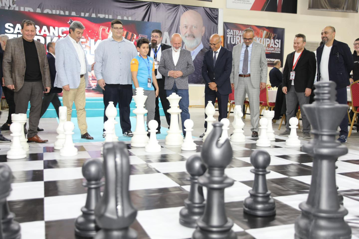 BAŞKAN ÇOLAKBAYRAKDAR: “HEDEFİMİZ KAYSERİ’Yİ SATRANÇTA MARKA ŞEHİR YAPMAK”
