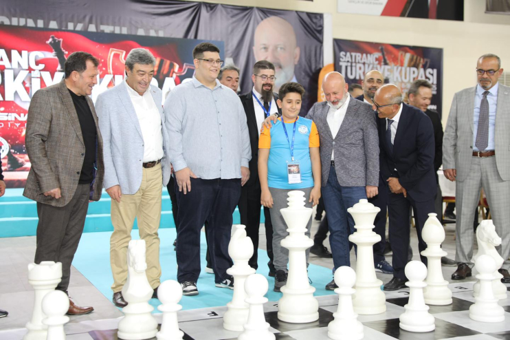 BAŞKAN ÇOLAKBAYRAKDAR: “HEDEFİMİZ KAYSERİ’Yİ SATRANÇTA MARKA ŞEHİR YAPMAK”