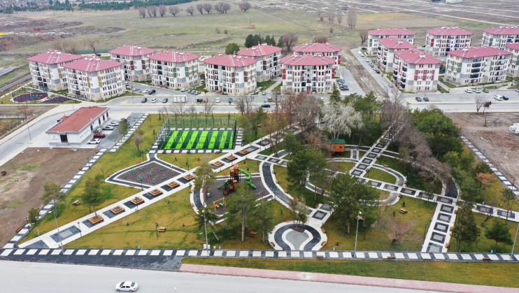 BAŞKAN ÇOLAKBAYRAKDAR: “KİŞİ BAŞINA 17,60 M² YEŞİL ALAN, 530 PARK VE 965 BİN AĞAÇLA GELECEĞE NEFES, ŞEHRE OKSİJEN”