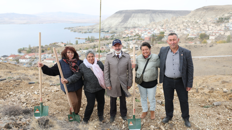BAŞKAN ÇOLAKBAYRAKDAR, “KOCASİNAN’DA MAVİYLE YEŞİLİ BULUŞTURUYOR, GELECEĞE NEFES OLUYORUZ”