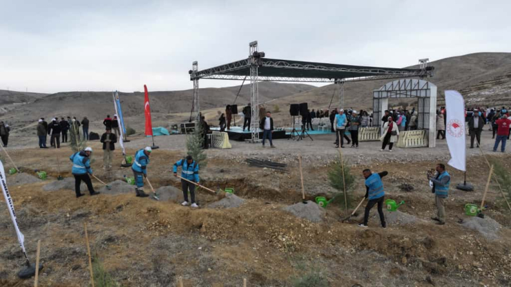 BAŞKAN ÇOLAKBAYRAKDAR, “KOCASİNAN’DA MAVİYLE YEŞİLİ BULUŞTURUYOR, GELECEĞE NEFES OLUYORUZ”