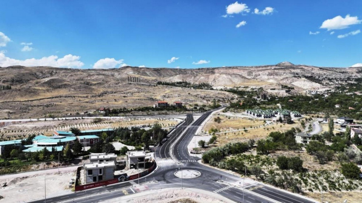 BAŞKAN ÇOLAKBAYRAKDAR, “KAYSERİ’MİZİN TRAFİK YÜKÜNÜ HAFİFLETEN AKILLI KAVŞAKLARI YAYGINLAŞTIRIYORUZ”