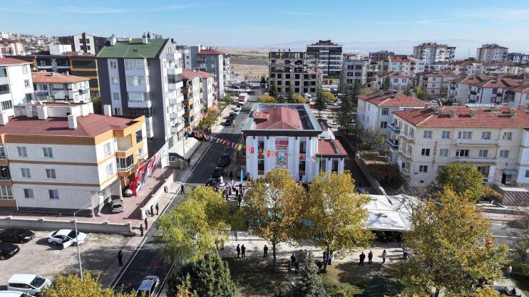 BAŞKAN ÇOLAKBAYRAKDAR, “VATANDAŞLARIMIZA DAHA KONFORLU YAŞAM OLANAKLARI SAĞLIYORUZ”