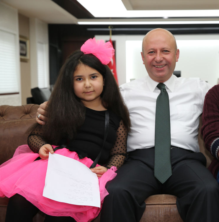 BAŞKAN ÇOLAKBAYRAKDAR, “GÖNÜLDEN GÖNÜLE KURDUĞUMUZ BAĞ, 8 YIL SONRA BİLE AYNI GÜÇTE DURUYOR”