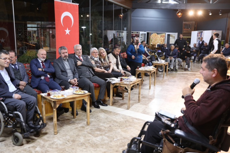 BAŞKAN ÇOLAKBAYRAKDAR, ENGELLİLERİN GÖNÜLLERİNE DOKUNDU