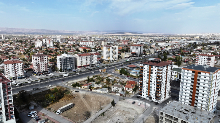 BAŞKAN ÇOLAKBAYRAKDAR, ‘BAŞKANIM BİZİ KURTAR OĞLUM’ DİYEN DUDU TEYZE’NİN HAYIR DUASINI ALDI
