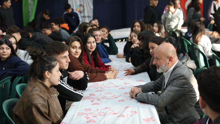 BAŞKAN ÇOLAKBAYRAKDAR: “GÜÇLÜ TÜRKİYE’NİN TEMELİ DONANIMLI GENÇLİKTİR”