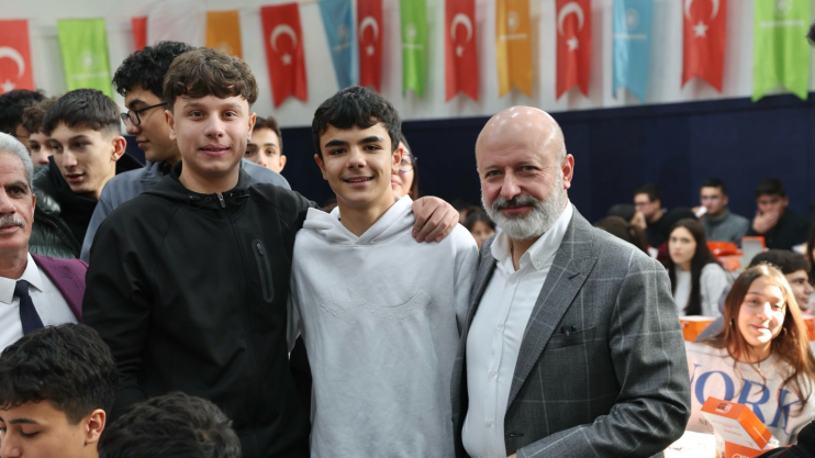 BAŞKAN ÇOLAKBAYRAKDAR: “GÜÇLÜ TÜRKİYE’NİN TEMELİ DONANIMLI GENÇLİKTİR”