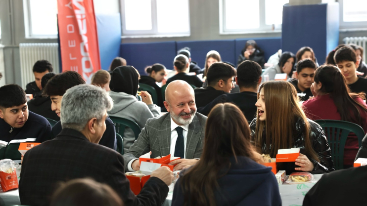 BAŞKAN ÇOLAKBAYRAKDAR: “MESLEK SAHİBİ OLMAK, GÜÇLÜ BİR GELECEĞİN ANAHTARIDIR”