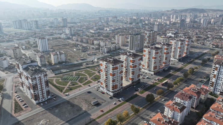 BAŞKAN ÇOLAKBAYRAKDAR, “KOCASİNAN, İNSAN ODAKLI HİZMETLERLE ALTIN ÇAĞINI YAŞIYOR”