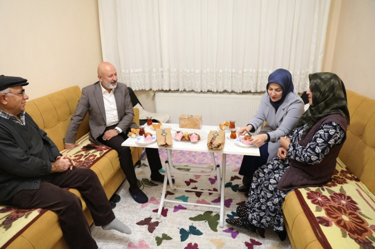 AİLE YILI KOCASİNAN’DA MUTLULUKLA TAÇLANDI: 2 BİN 638 ÇİFT EVLENDİ