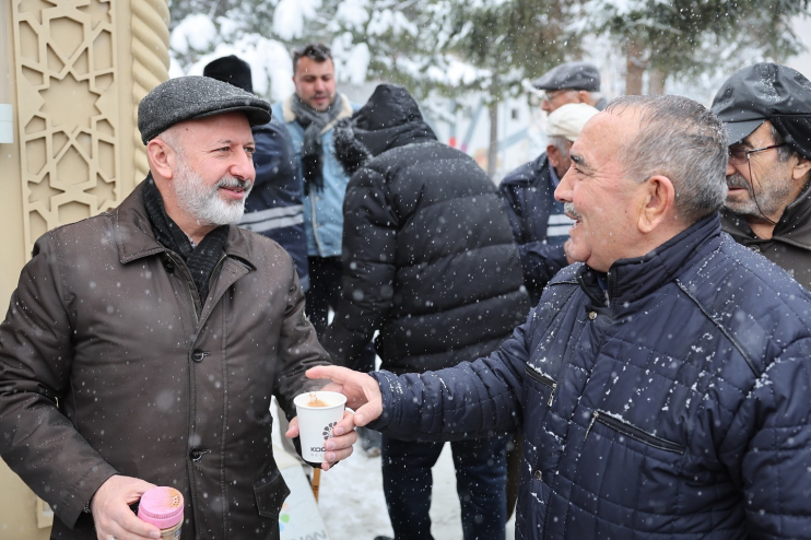 BAŞKAN ÇOLAKBAYRAKDAR: “SOĞUK GÜNLERDE GÖNÜLLERİ ISITIYORUZ”