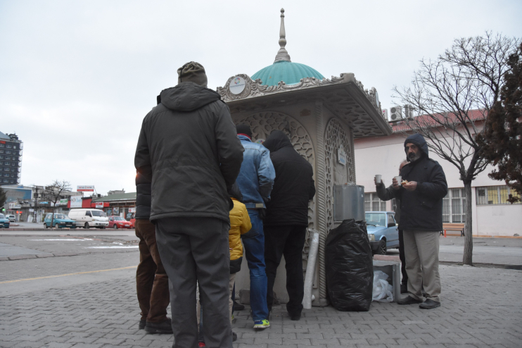 BAŞKAN ÇOLAKBAYRAKDAR: “SOĞUK GÜNLERDE GÖNÜLLERİ ISITIYORUZ”