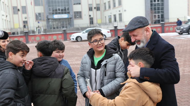 BAŞKAN ÇOLAKBAYRAKDAR: “TÜRKİYE’NİN GELECEĞİ OLAN EVLATLARIMIZIN EĞİTİMİ İÇİN VAR GÜCÜMÜZLE ÇALIŞIYORUZ”